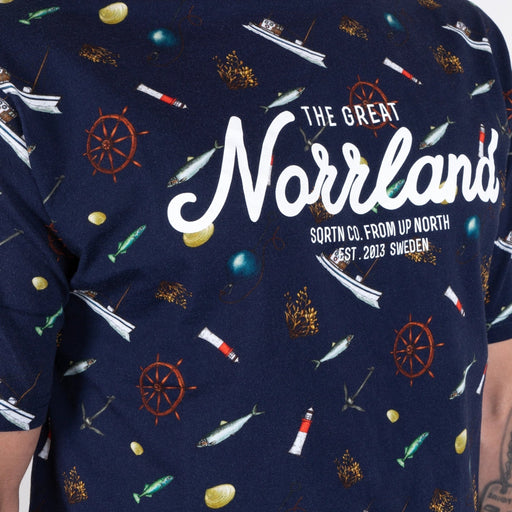 SQRTN Great Norrland T-shirt Havet Navy - kayakstore.se